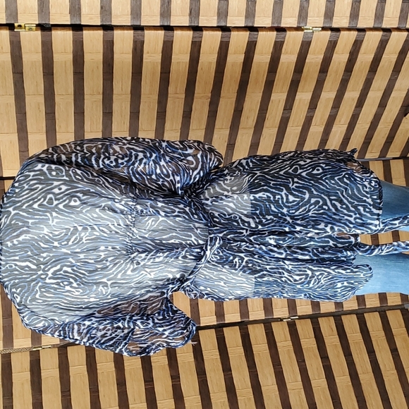 Ocean Club swimsuit cover up - Picture 6 of 9